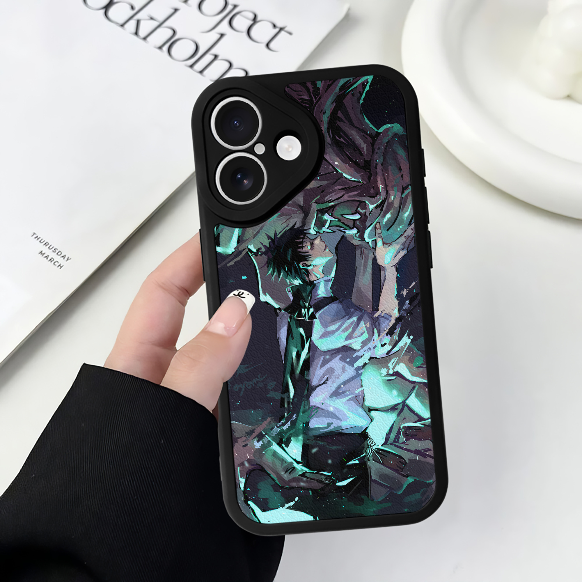 （画像用） 呪術廻戦 Jujutsu Kaisen 【iPhone 16シリーズ対応】シリコンスマホケース（レザー調） 材質：シリコン